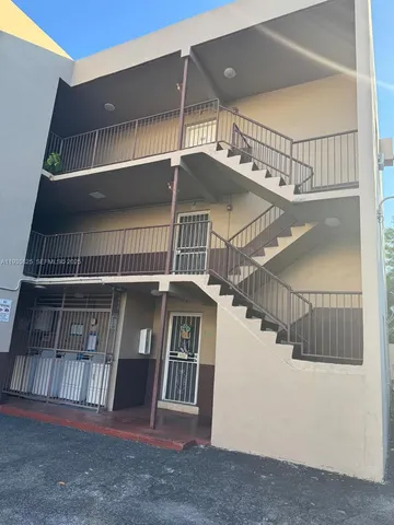 $1,850 | 652 Northwest 3rd Street, Unit 104, Miami, FL 33128