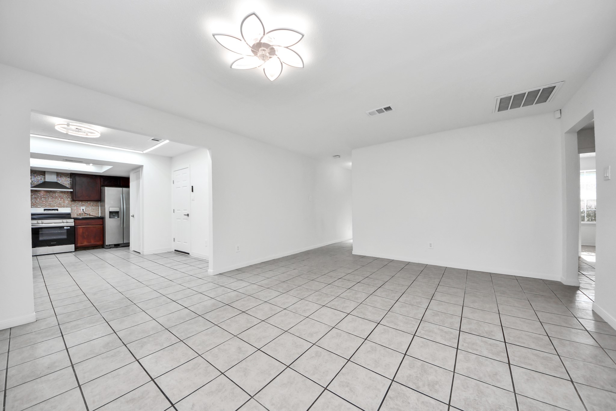 8407 Rivercross Road Houston, TX 77064 - Photo 9 of 40 Gallery Image 9