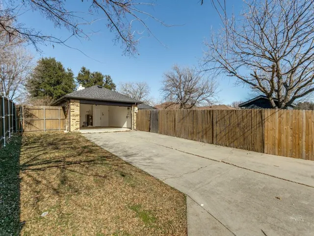 $2,290 | 1538 Summerwind Lane, Lewisville, TX 75077