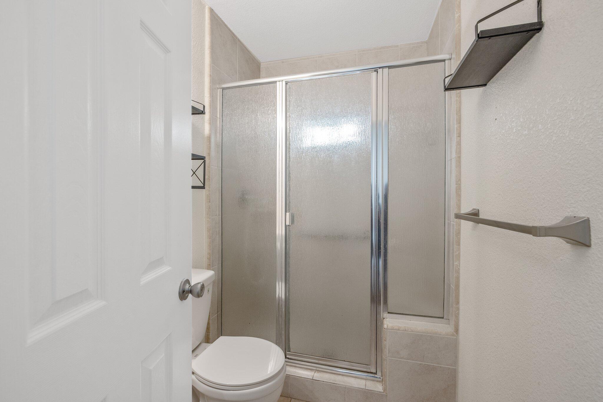 513 South R Street Tulare, CA 93274 - Photo 15 of 29 15-web-or-mls-713A5440