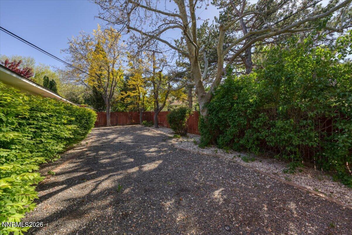 1555 White Ridge Circle Reno, NV 89509 - Photo 10 of 34 18-1555 White Ridge Cir Reno NV 89509 (4