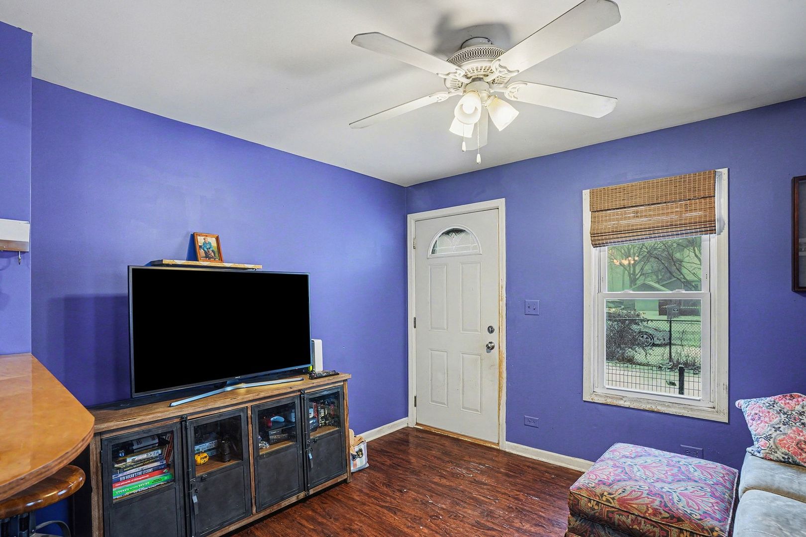 260 Beckwith Street Aurora, IL 60505 - Photo 2 of 15