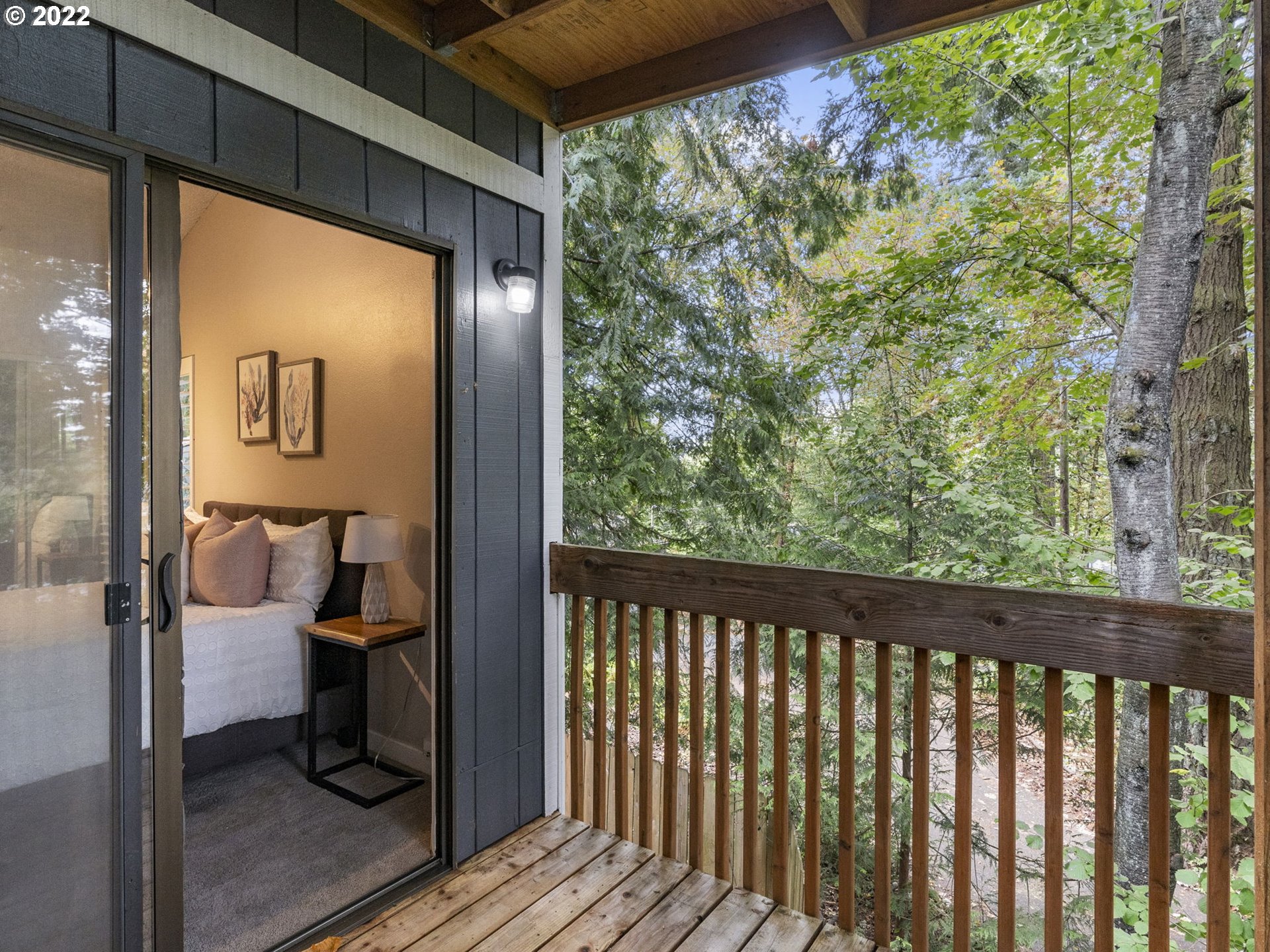 10029 Southwest 52nd Avenue Portland, OR 97219 - Photo 18 of 31