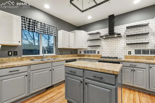 $669,900 | 5747 Wolf Village Drive, Colorado Springs, CO 80924