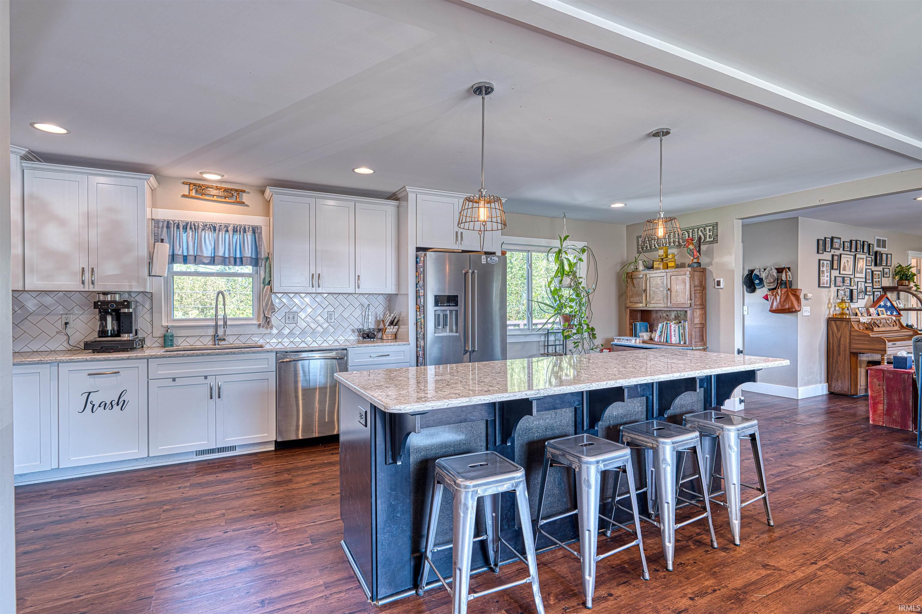 8344 Telephone Road Newburgh, IN 47630 - Photo 4 of 34
