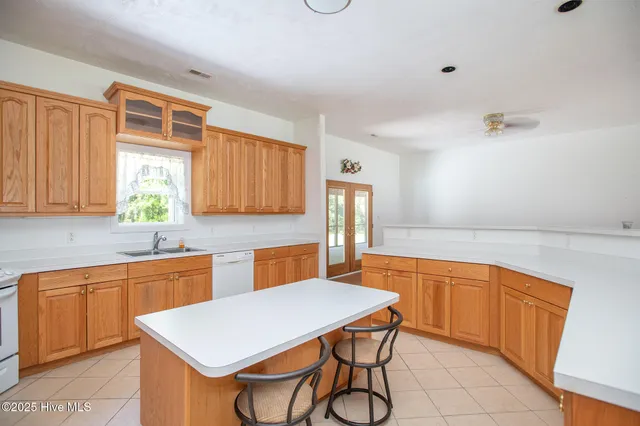 $479,000 | 35 Bayview Drive, Merritt, NC 28556