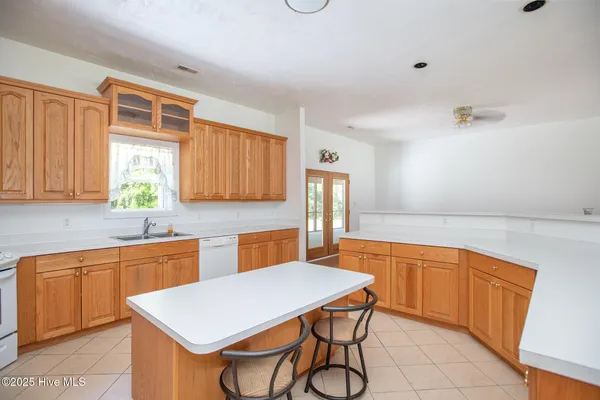 $479,000 | 35 Bayview Drive, Merritt, NC 28556