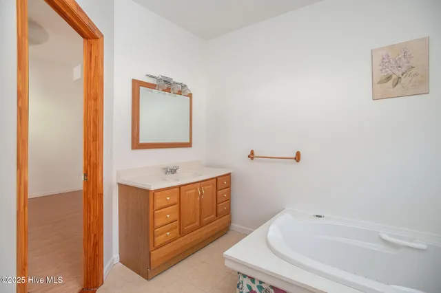 $479,000 | 35 Bayview Drive, Merritt, NC 28556