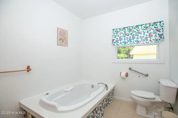 $479,000 | 35 Bayview Drive, Merritt, NC 28556