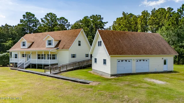 $479,000 | 35 Bayview Drive, Merritt, NC 28556