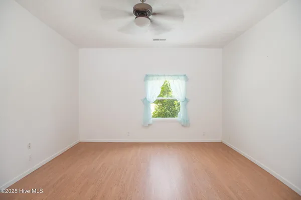 $479,000 | 35 Bayview Drive, Merritt, NC 28556