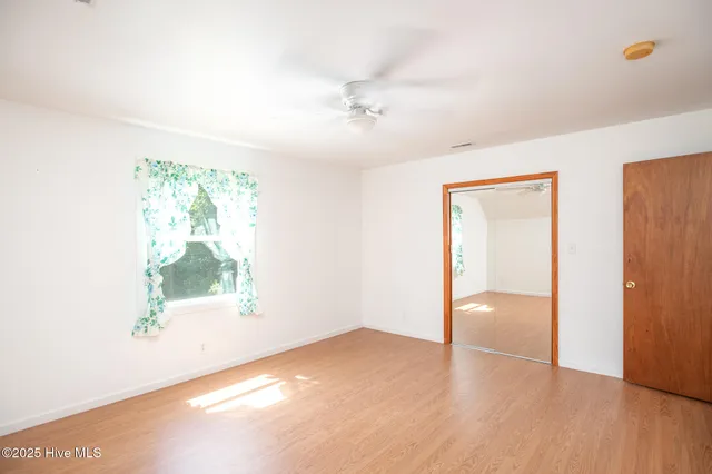 $479,000 | 35 Bayview Drive, Merritt, NC 28556