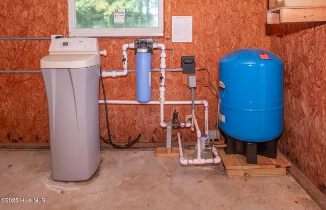 $479,000 | 35 Bayview Drive, Merritt, NC 28556