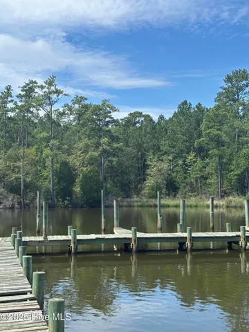 $479,000 | 35 Bayview Drive, Merritt, NC 28556