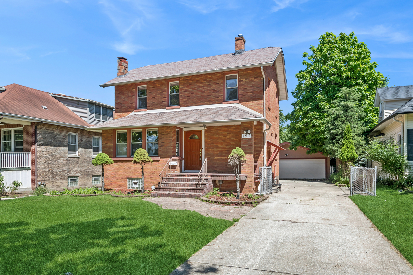 192 Waubansee Road Riverside, IL 60546 - Photo 1 of 31