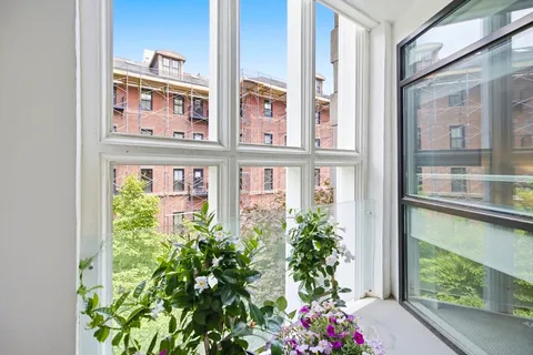 $715,000 | 771 Harrison Avenue, Unit 303, Boston, MA 02118