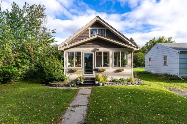 $196,500 | 217 3rd Avenue North, Crookston, MN 56716