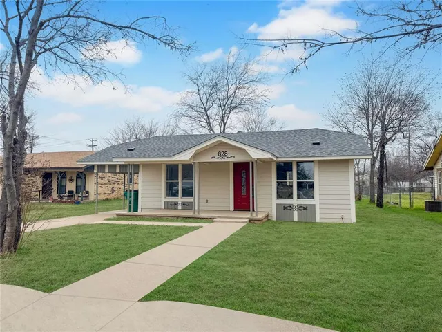 $198,000 | 828 Indiana Street, Graham, TX 76450