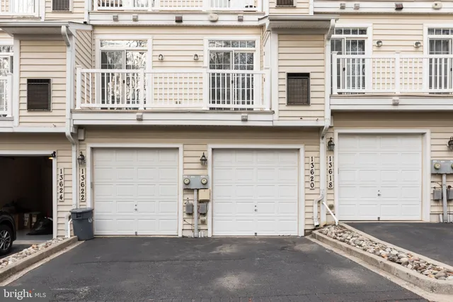 $385,000 | 13620 Dover Cliffs Place, Unit 13620, Germantown, MD 20874