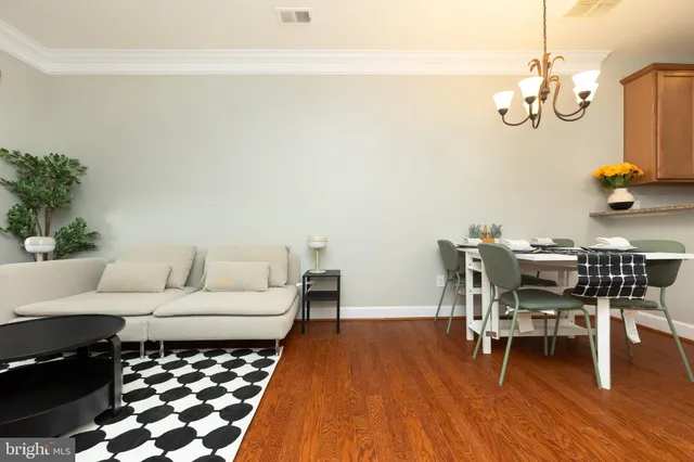 $385,000 | 13620 Dover Cliffs Place, Unit 13620, Germantown, MD 20874