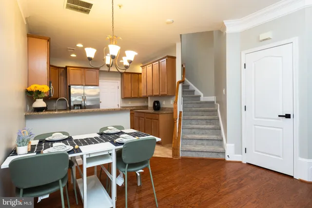 $385,000 | 13620 Dover Cliffs Place, Unit 13620, Germantown, MD 20874