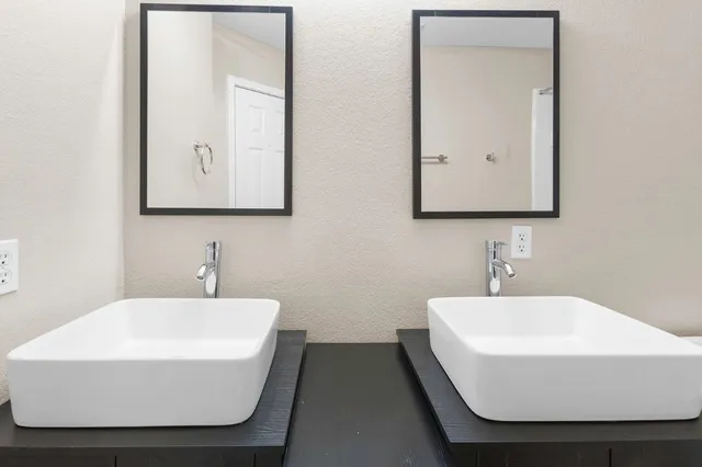 $425,000 | 7024 Thistle Hill Way, Austin, TX 78754