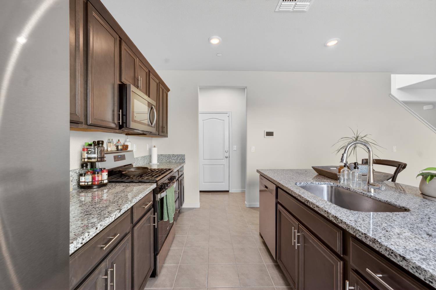 1250 Scotty Way Winters, CA 95694 - Photo 17 of 48