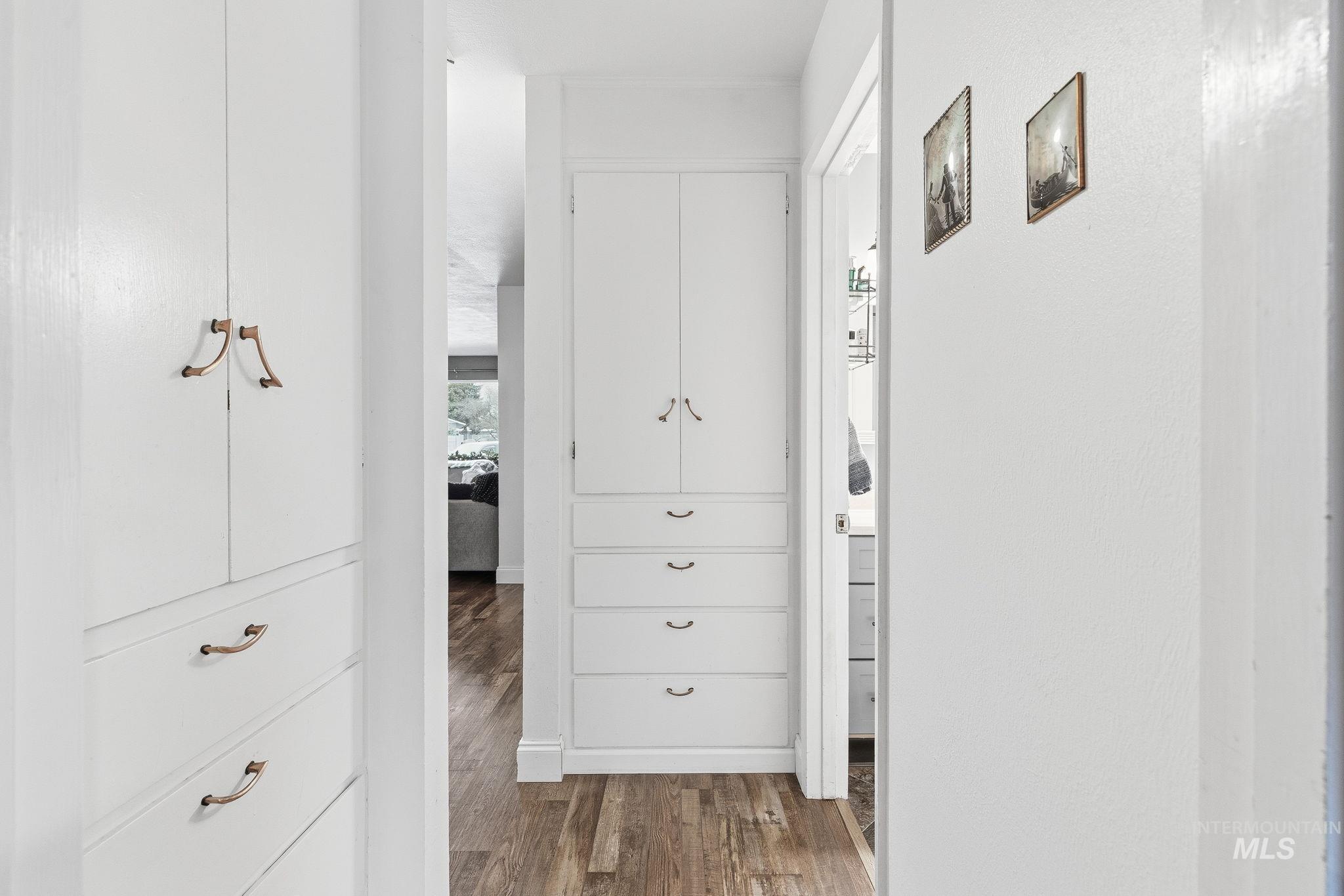 4426 West Clark Street Boise, ID 83705 - Photo 22 of 43 Hall with dark wood-style floors