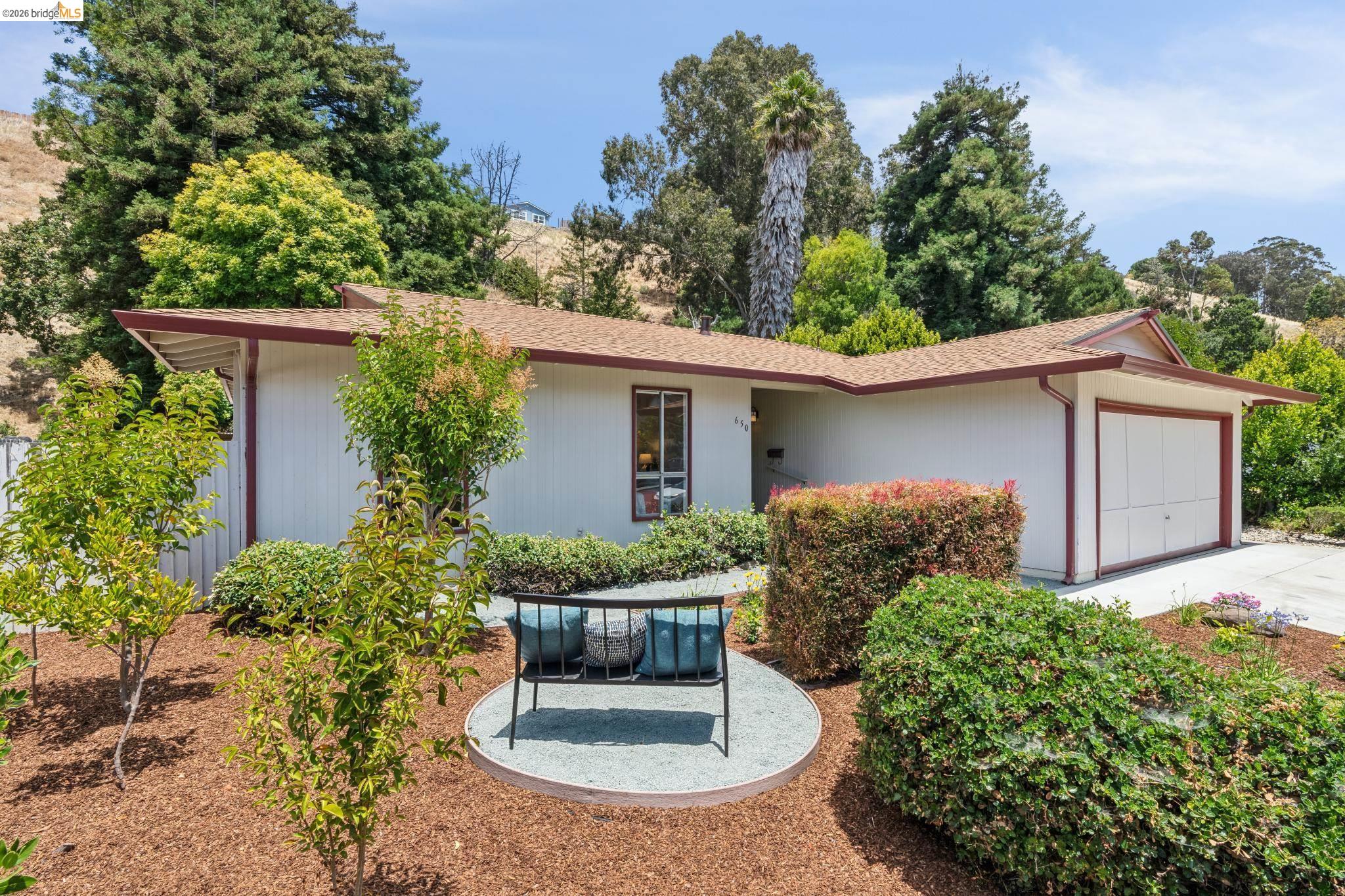 650 Marlesta Road Pinole, CA 94564 - Photo 5 of 64