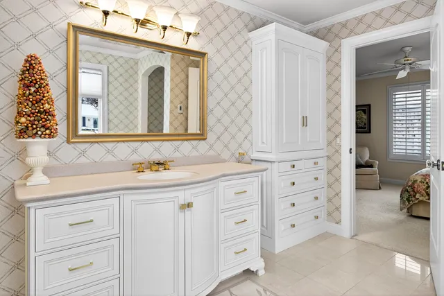 $400,000 | 2308 North Appleton Street, Appleton, WI 54911