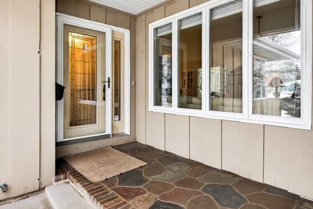 $400,000 | 2308 North Appleton Street, Appleton, WI 54911