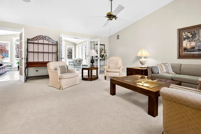 $400,000 | 2308 North Appleton Street, Appleton, WI 54911