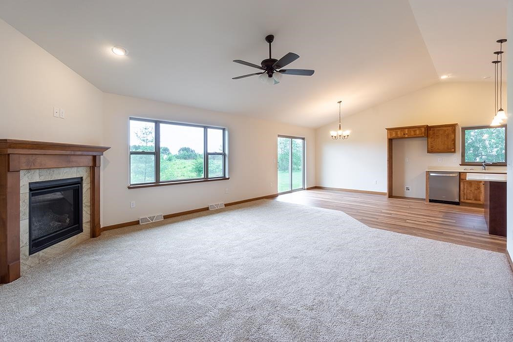 5589 Forest Creek Road, Unit FO26 Stevens Point, WI 54482 - Photo 7 of 32