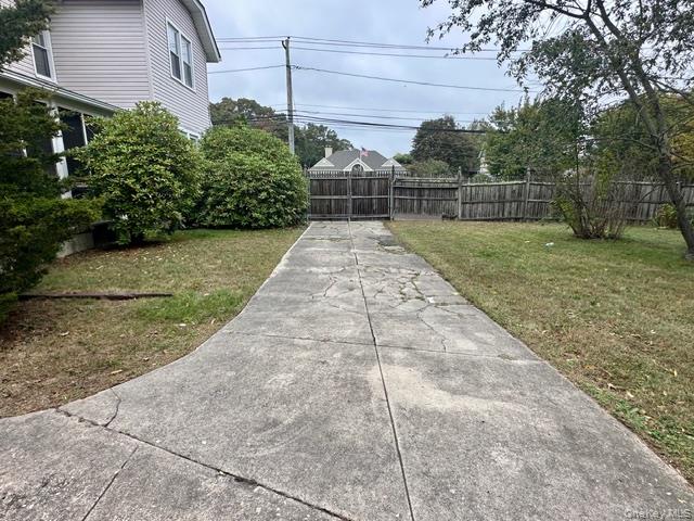 90 East Roe Boulevard Patchogue, NY 11772 - Photo 19 of 24