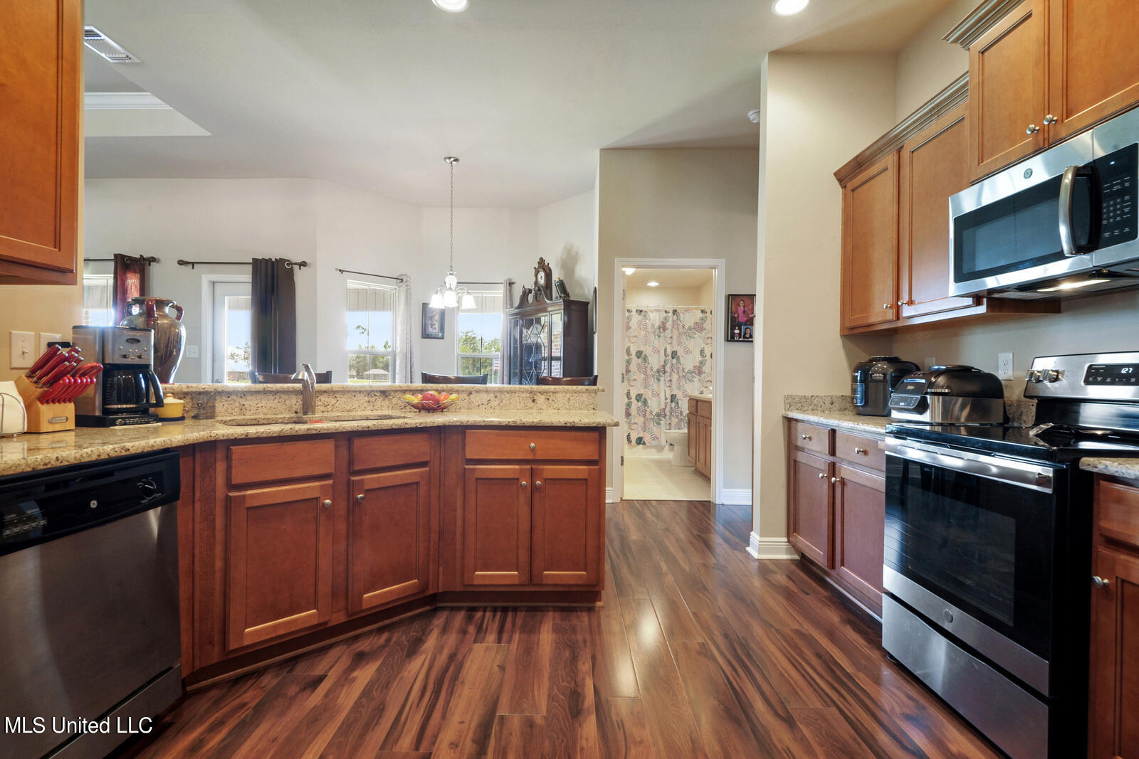 14031 Hudson Krohn Road Biloxi, MS 39532 - Photo 9 of 24 14031 Hudson Krohn Rd-10