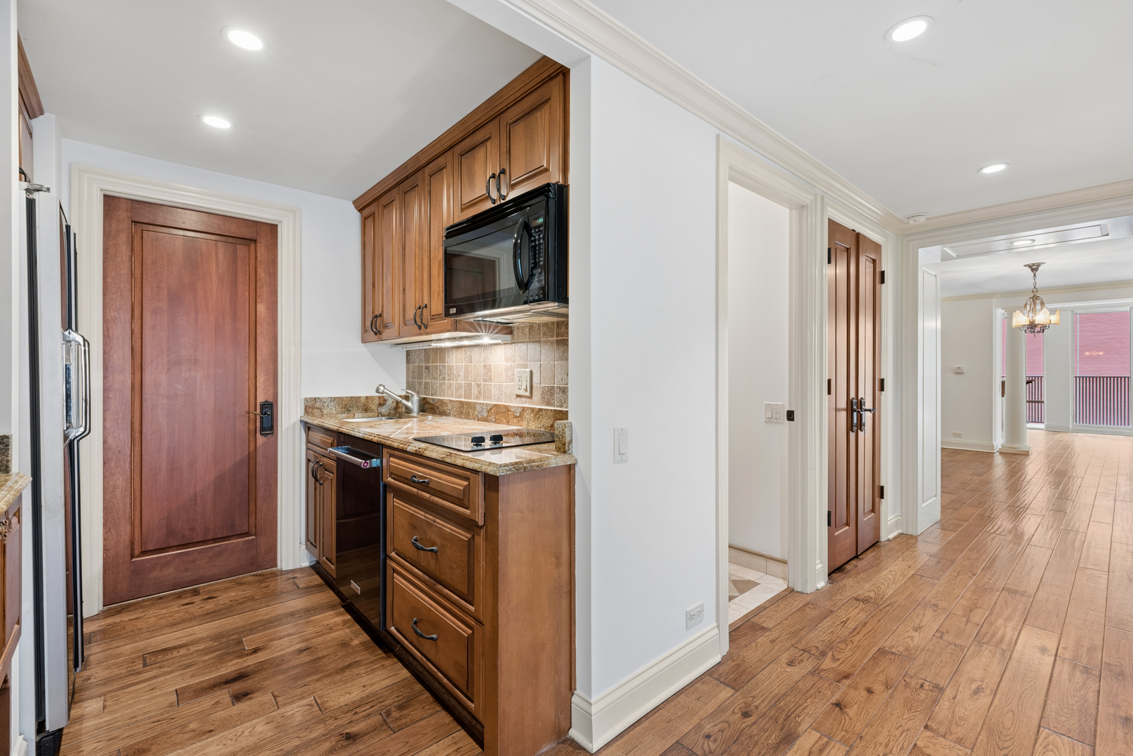 200 East Delaware Place, Unit 4DE Chicago, IL 60611 - Photo 25 of 47