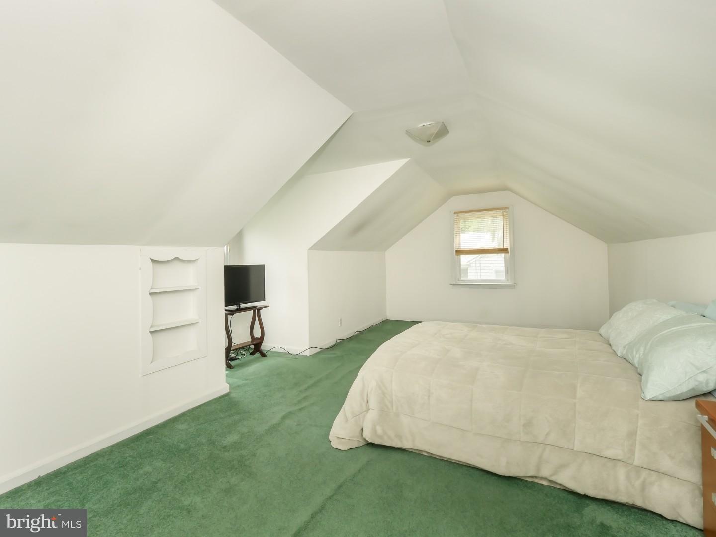 1568 Heather Road Huntingdon Valley, PA 19006 - Photo 16 of 22 Bedroom 3
