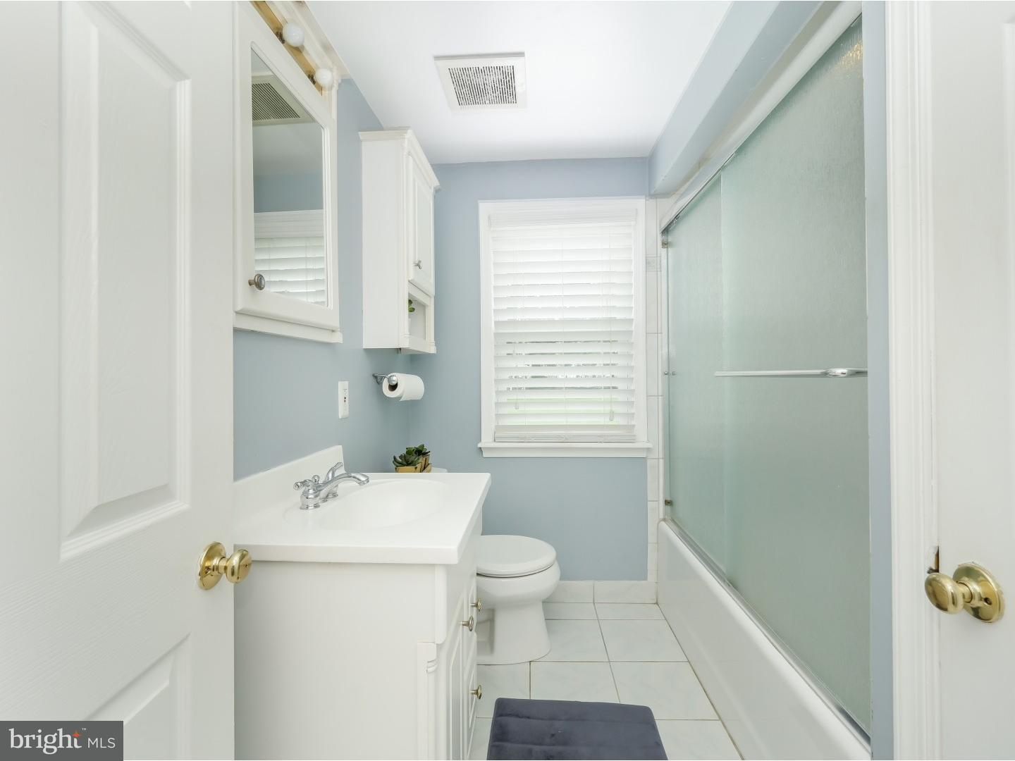 1568 Heather Road Huntingdon Valley, PA 19006 - Photo 18 of 22 Bathroom