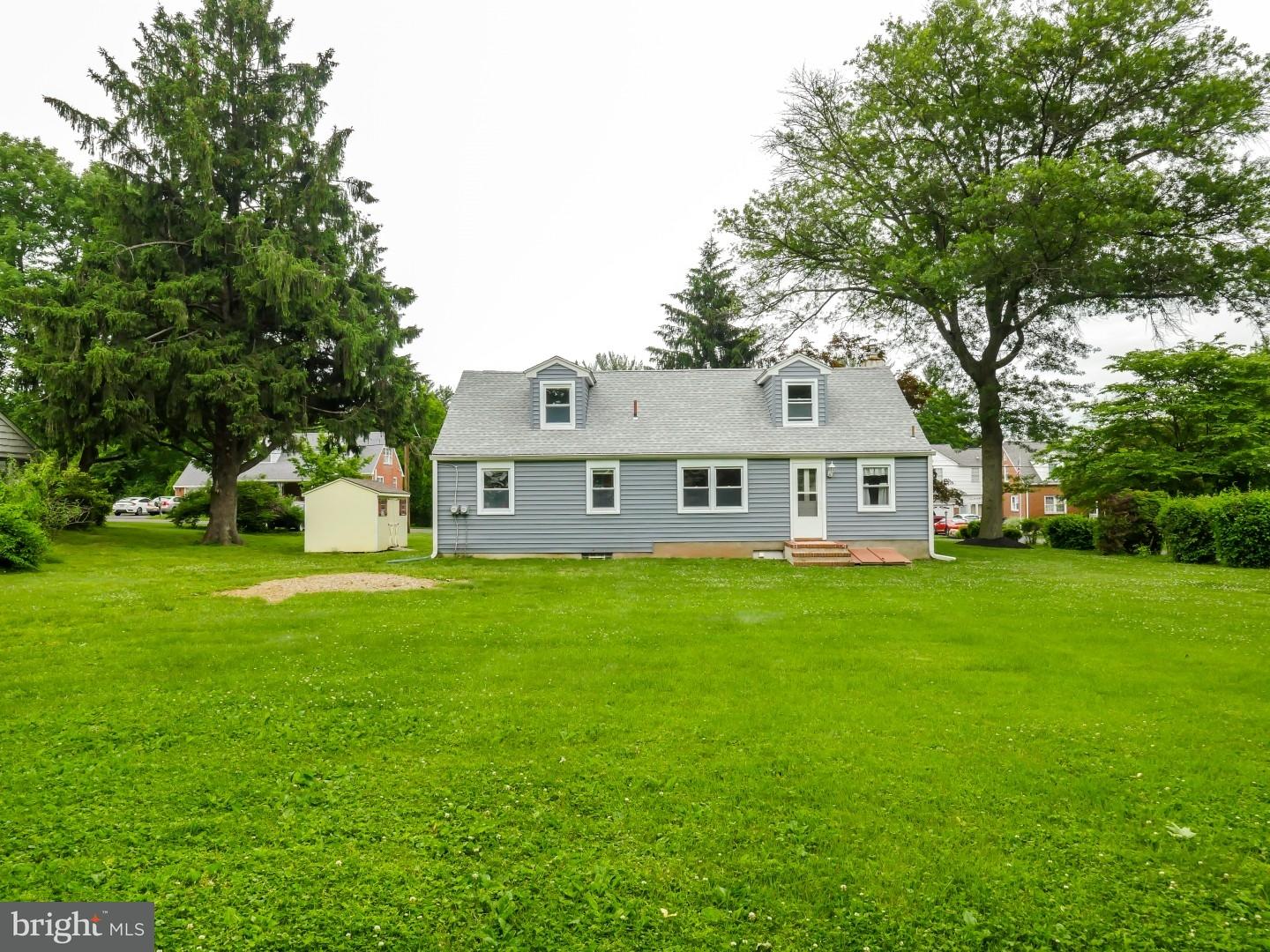 1568 Heather Road Huntingdon Valley, PA 19006 - Photo 20 of 22 Exterior Back