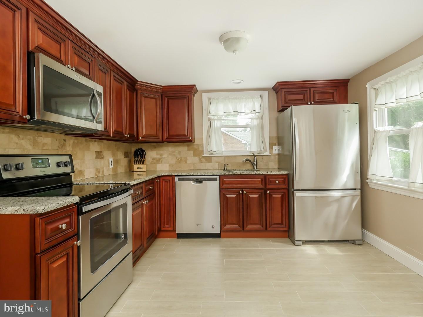 1568 Heather Road Huntingdon Valley, PA 19006 - Photo 5 of 22 Kitchen