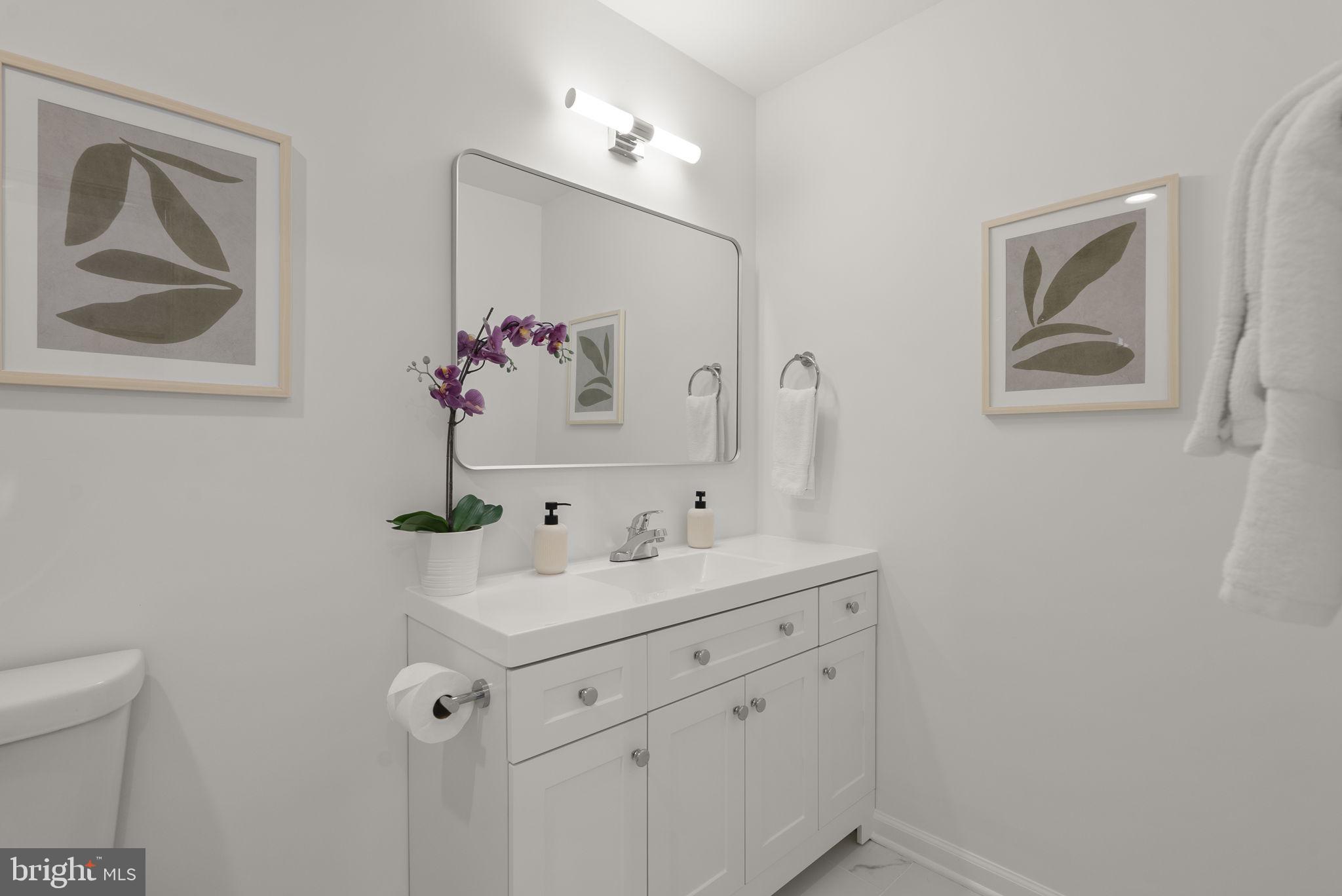 12500 Parkton Street Fort Washington, MD 20744 - Photo 16 of 29 Full bath with tub, great for family use