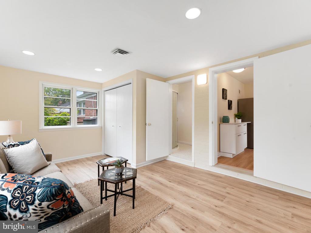 10723 St Margarets Way Silver Spring, MD 20902 - Photo 15 of 49 Gallery Image 15
