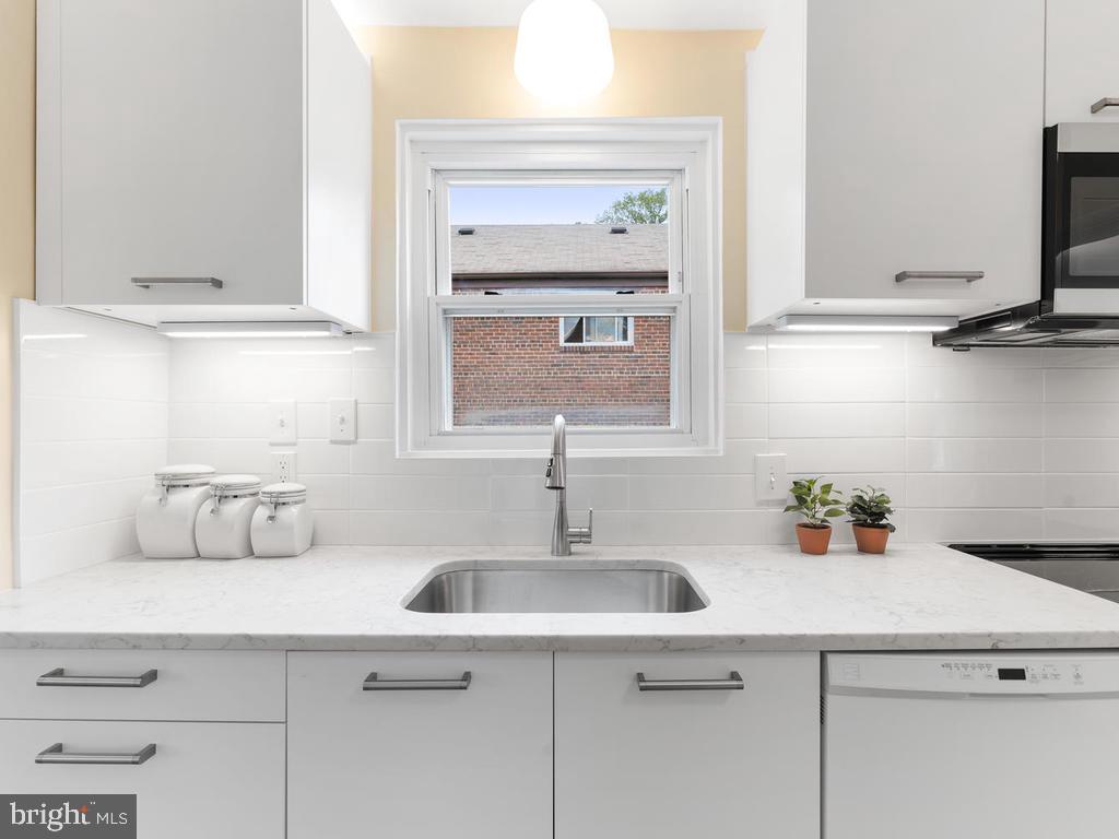 10723 St Margarets Way Silver Spring, MD 20902 - Photo 20 of 49 Gallery Image 20