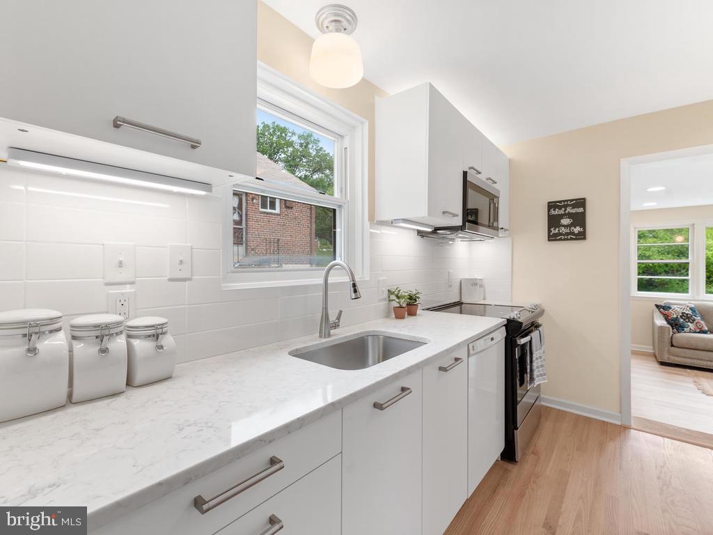 10723 St Margarets Way Silver Spring, MD 20902 - Photo 23 of 49 Gallery Image 23