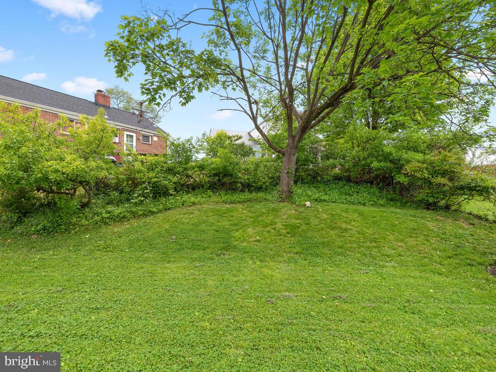 10723 St Margarets Way Silver Spring, MD 20902 - Photo 48 of 49 Gallery Image 48