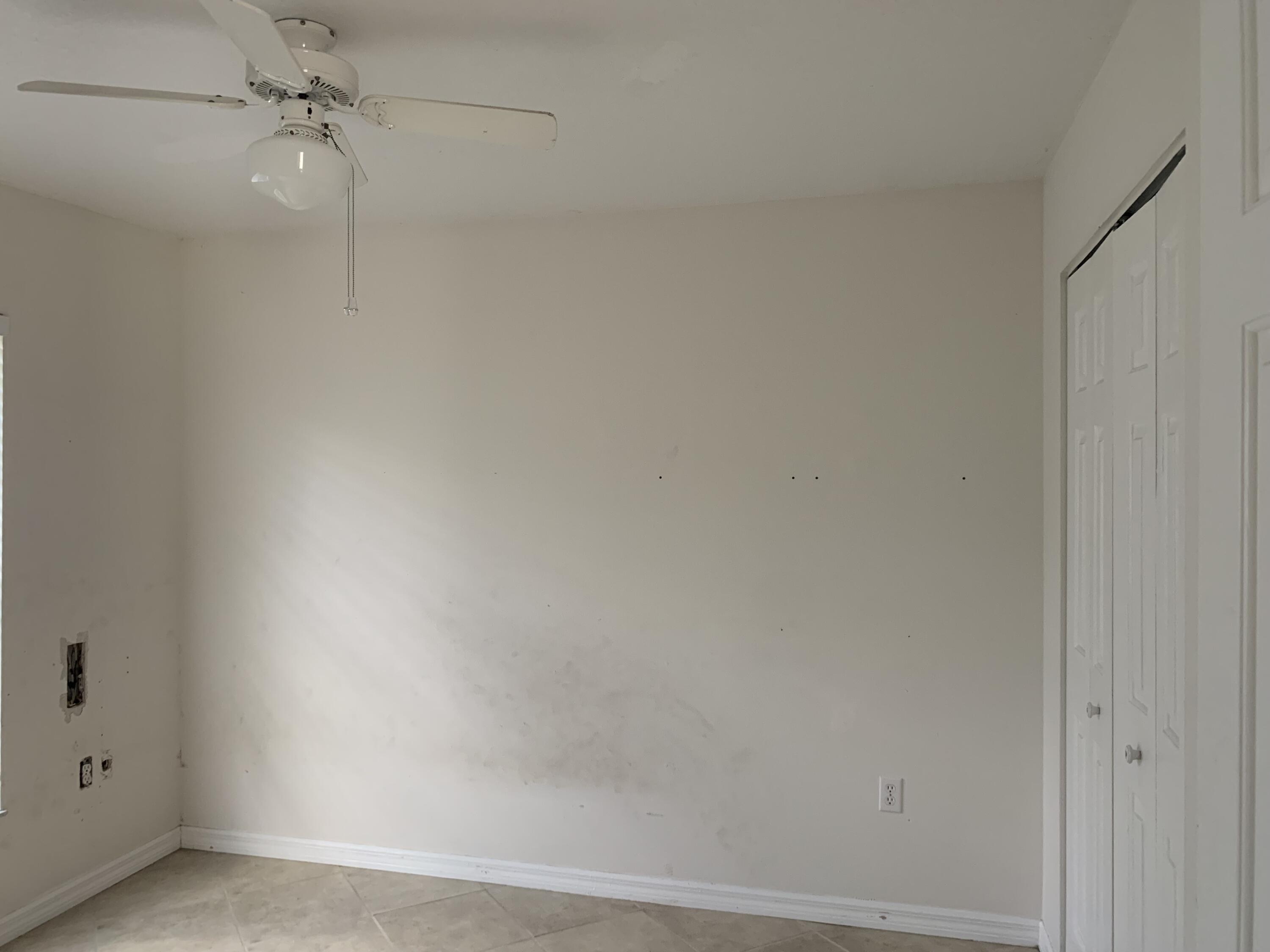 3409 12th Street Southwest Vero Beach, FL 32968 - Photo 22 of 26 a view of a small space