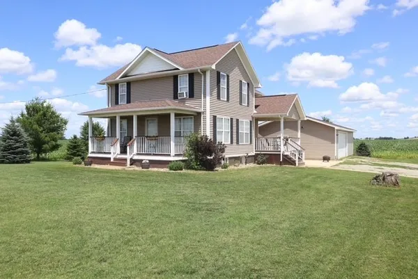 $279,900 | 19322-675 County Road 675 East, Sheffield, IL 61361