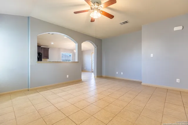 $1,600 | 757 Wolfeton Way, New Braunfels, TX 78130