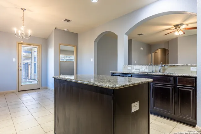 $1,600 | 757 Wolfeton Way, New Braunfels, TX 78130