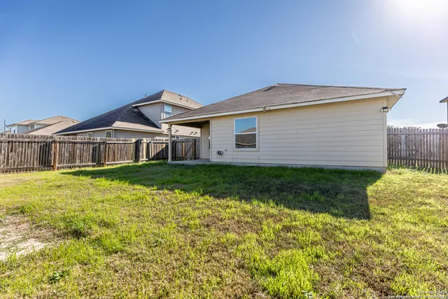 $1,600 | 757 Wolfeton Way, New Braunfels, TX 78130